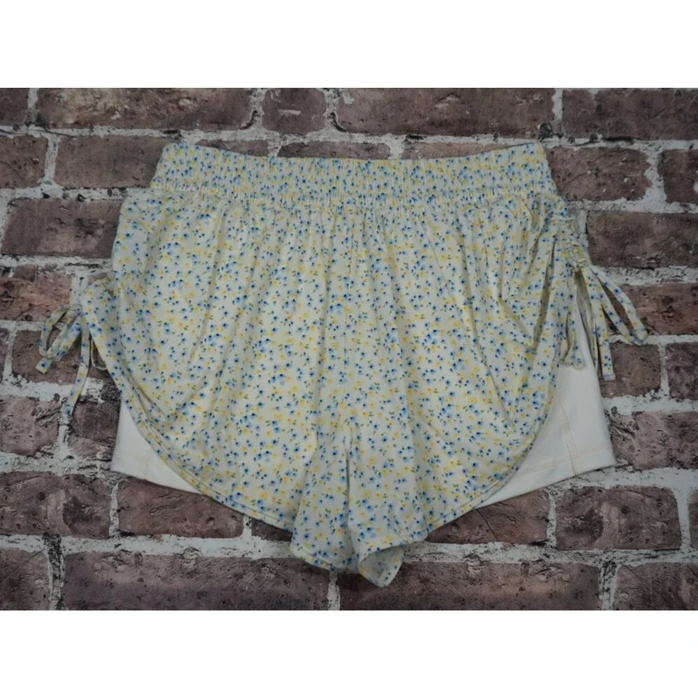 Blogilates Mommy & Me Cinch Active Tiny Bow Shorts Women Large Yellow Floral